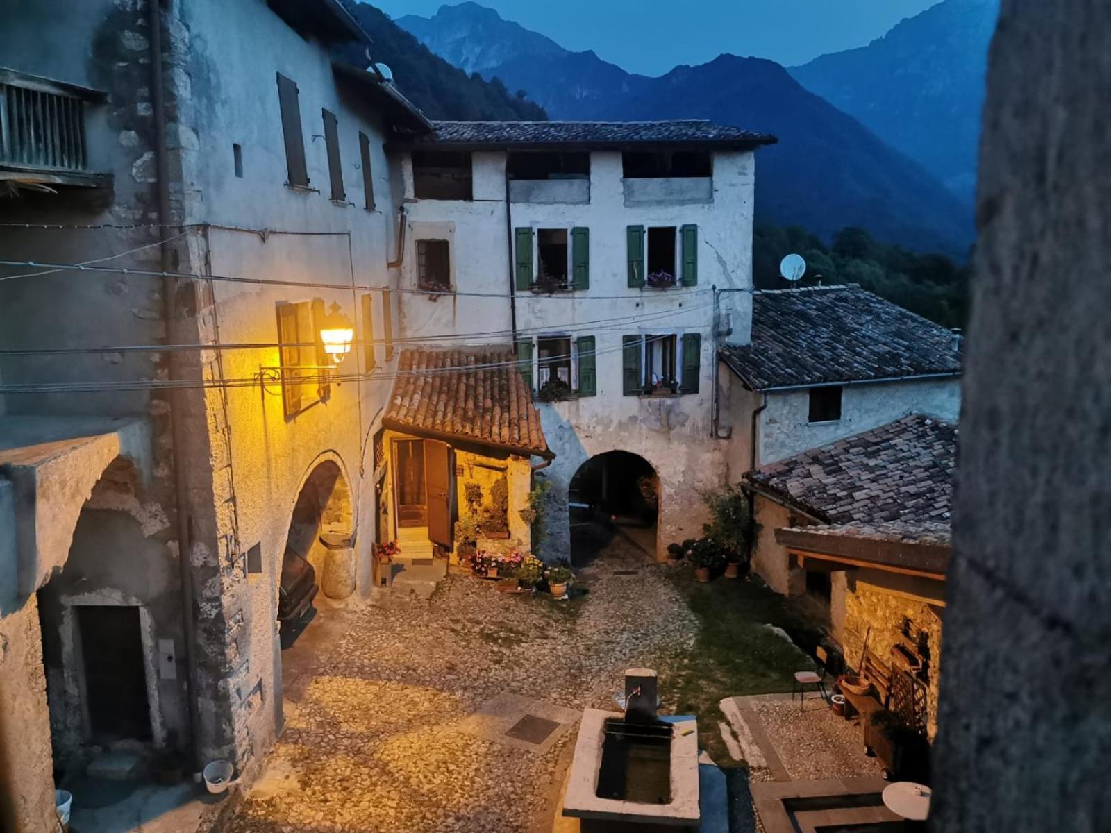Bed and Breakfast A Casa Di Gianni E Mari Vestone Zewnętrze zdjęcie